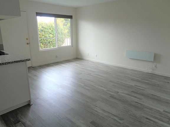 4th image of 1210 Oliver Ave APT C