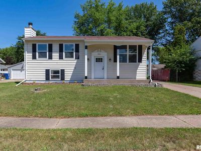 1810 W 54th St, Davenport, IA, 52806