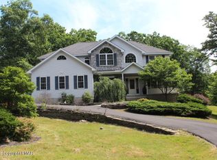 111 Devonshire Ct, Cresco, PA