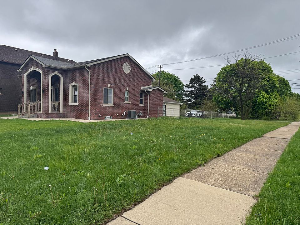 2nd image of 2910 Salina St