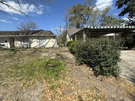 5th image of 7613 Parker Rd
