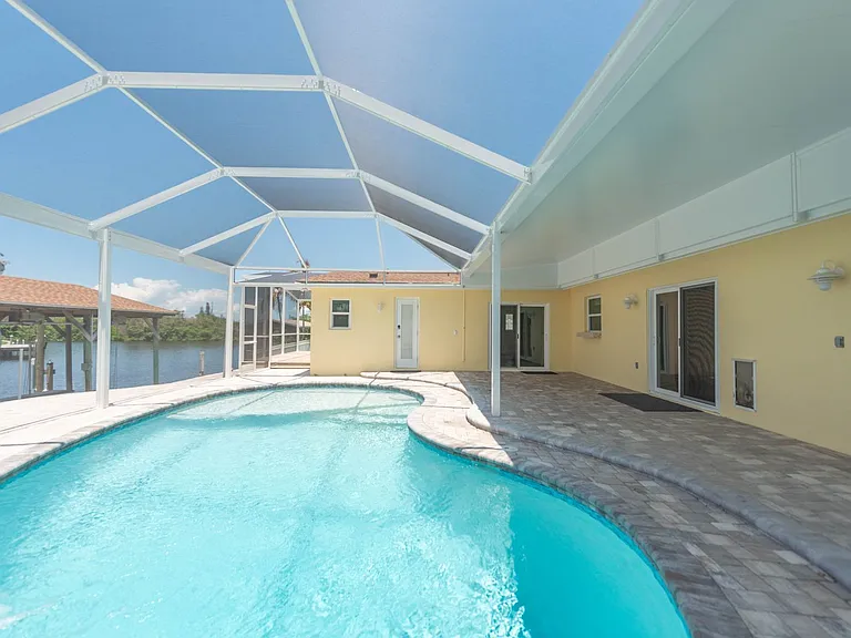 444 Finch Dr — Photo 22