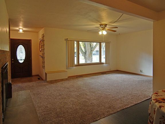 3rd image of 713 S 9th St