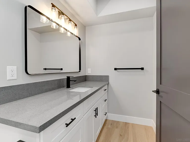 5434 Church Ave — Photo 20