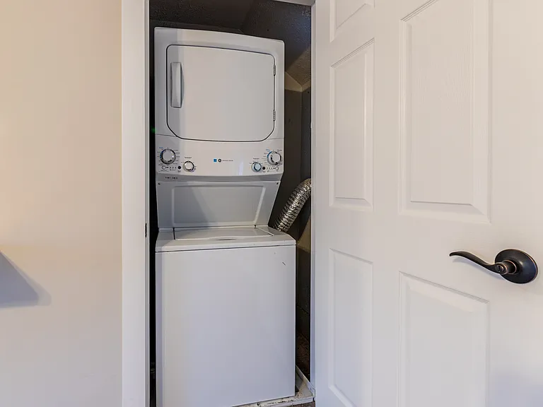 908 Fruit Ave #UP — Photo 5