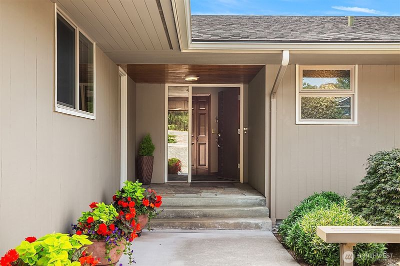 5th image of 714 79th Avenue SE