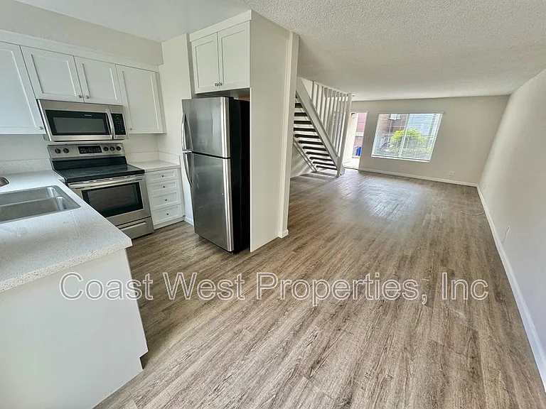 120 Phoebe St #9 — Photo 10