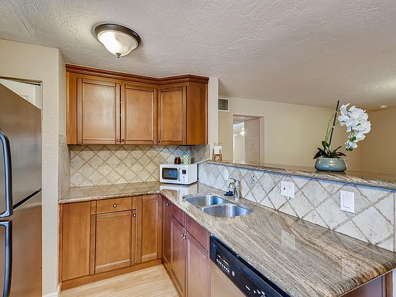 3rd image of 4224 N 12th St Unit 103
