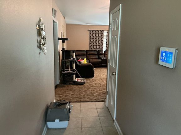 4th image of 463 Sand Pine Dr