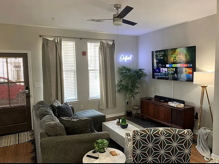 211 Town Center Dr — Photo 3