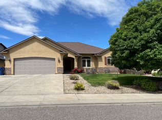 1523 Lynn Meadows Dr, Pueblo, CO 81005