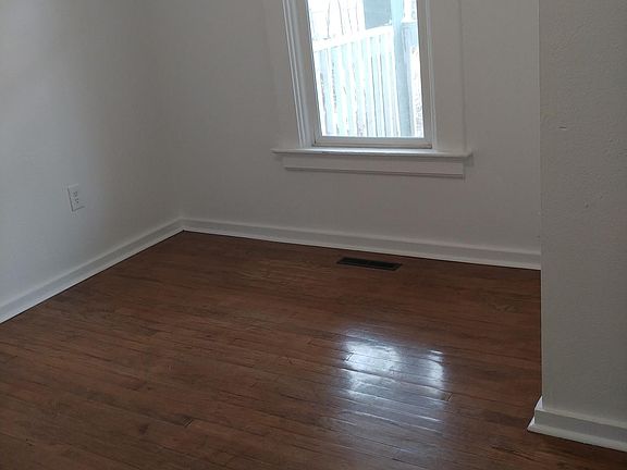 4th image of 3915 N Humboldt St