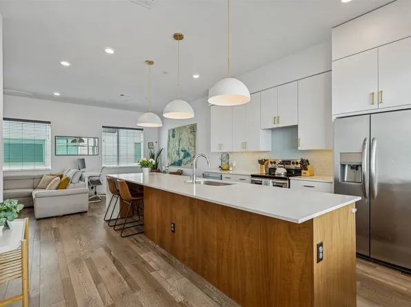 5018 Bryan St Unit 203, Dallas, TX 75206