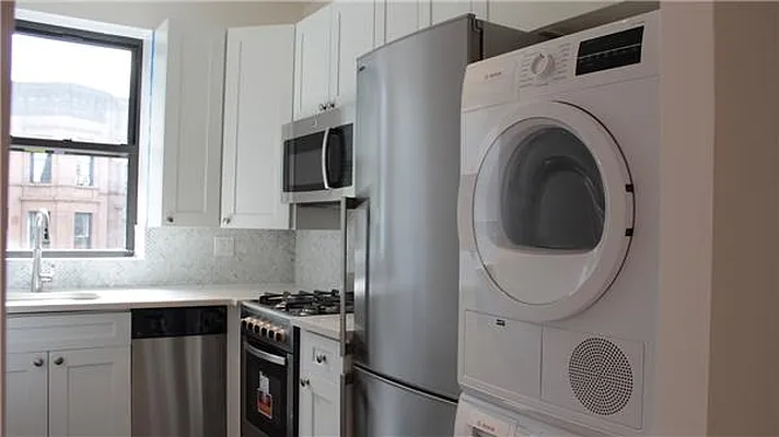 Rented by Avenue Sotheby's International Realty | media 20