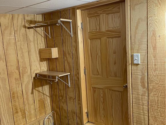 4th image of 22 Kelsey Ave Floor 2