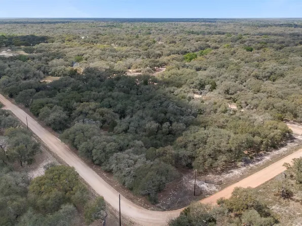 516 County Road 120, Hallettsville, TX 77964