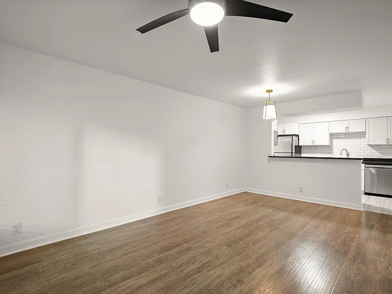 2020 S Congress Ave #2102 — Photo 7