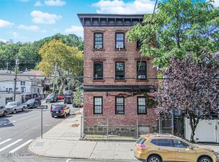 242 Targee St, Staten Island, NY 10304