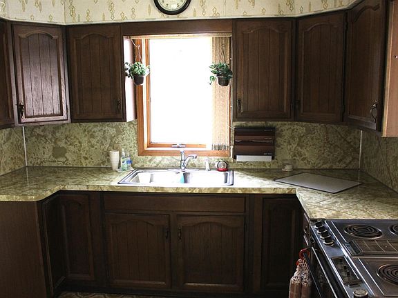 4th image of 363 North Dr