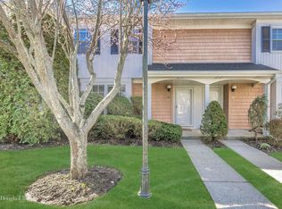 149 The Knl, Syosset, NY 11791