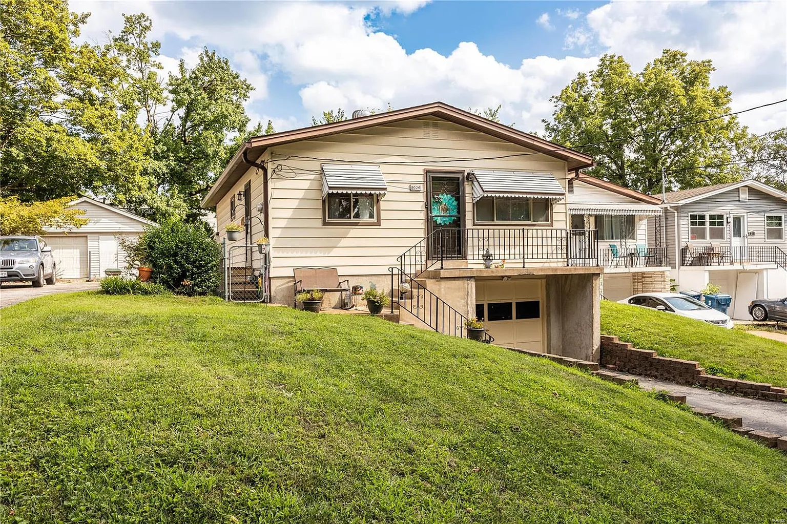8024 Acorn Ave photo 1