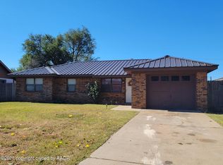 1002 S Ridgeland Ave, Fritch, TX 79036