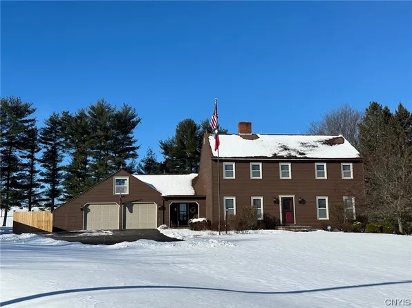 612 Deerfield Dr, Oneida, NY 13421