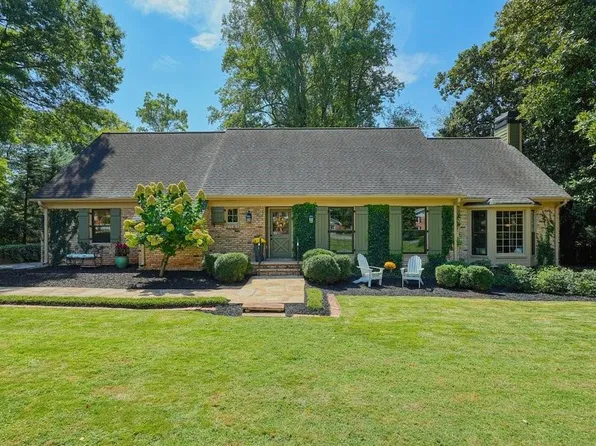 662 Bouldercrest Dr SW, Marietta, GA 30064