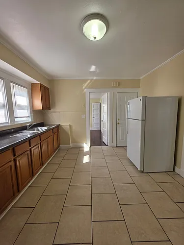 37 Pond St Photo 1