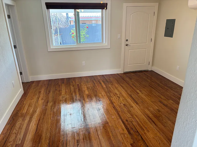 7261 Bay St #7 — Photo 10