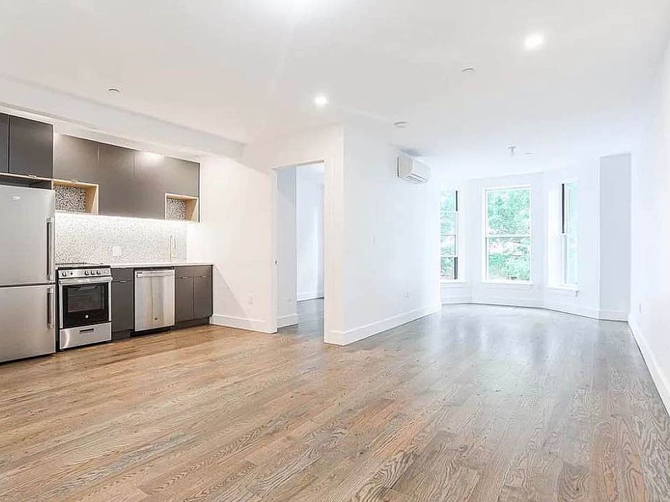 1st image of 226 Hawthorne St #4B
