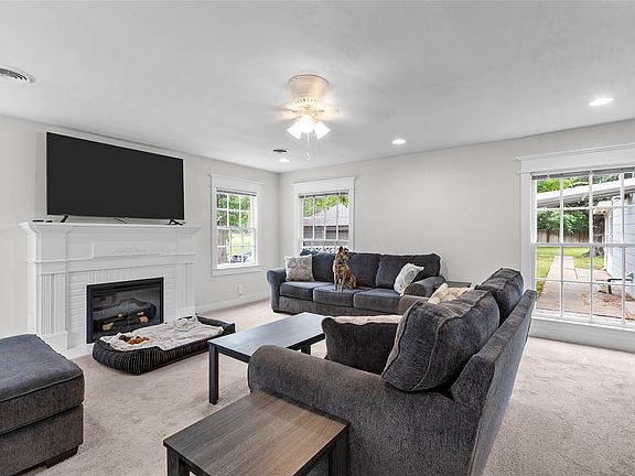 5th image of 4316 Kenwood Ct