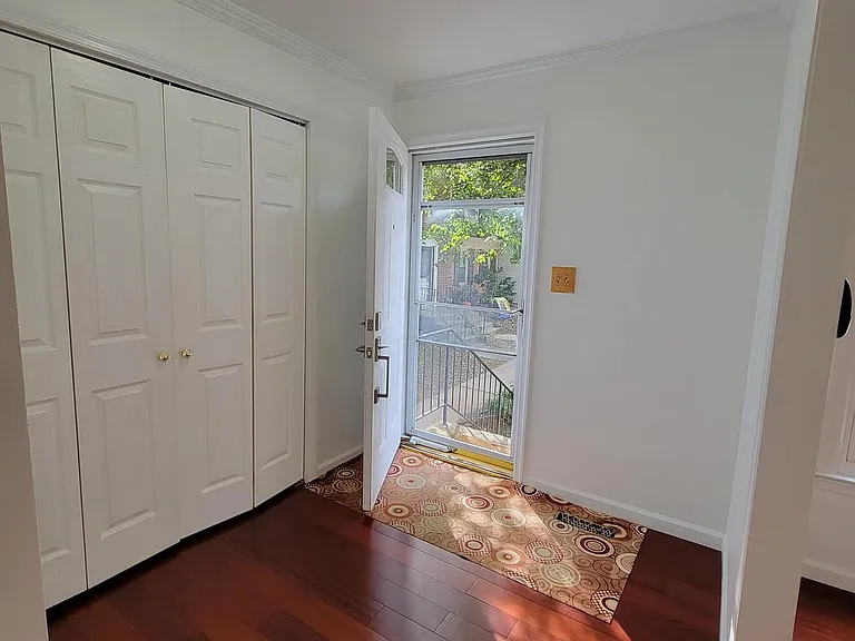 3137 Bayswater Ct — Photo 2