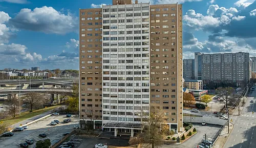 215 Piedmont Ave NE Photo 1
