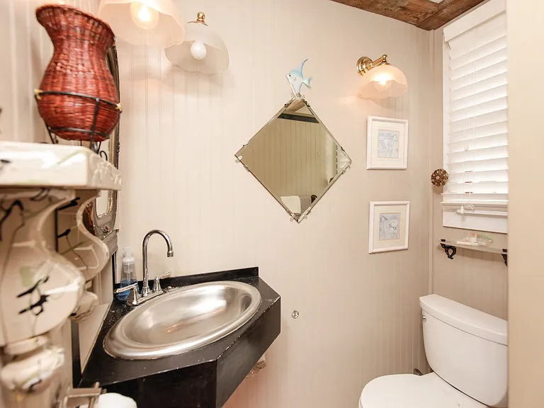 403 Crawford Rd #B — Photo 18