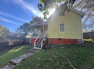 2613 W 6th St, Little Rock, AR 72205