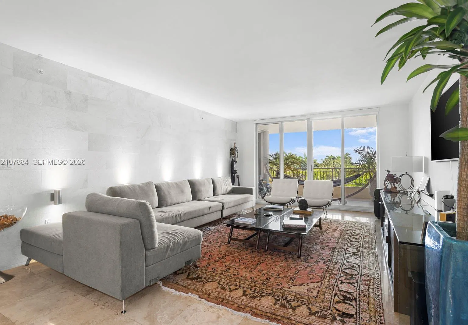 765 Crandon Blvd — Photo 3