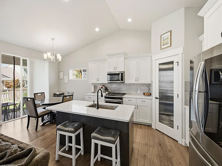 5029 Long Dr — Photo 2