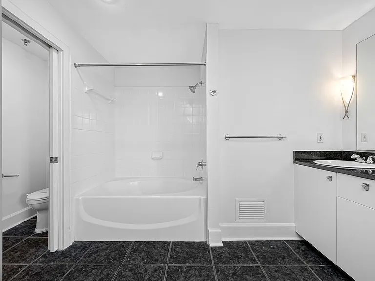 Sanctuary Lofts — Photo 39