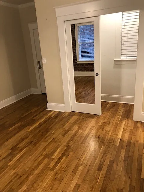 Classic Apartments — Photo 4