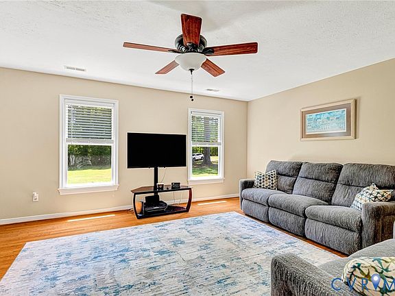 4th image of 4980 Charles City Rd