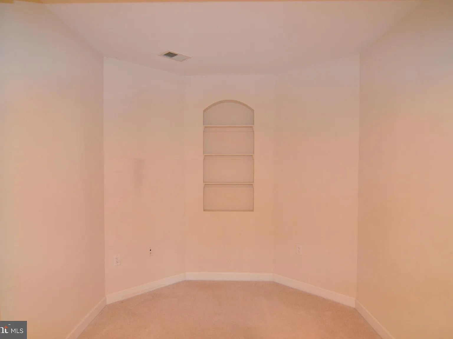2 bed, 1452 sqft, $2,495 — Photo 3