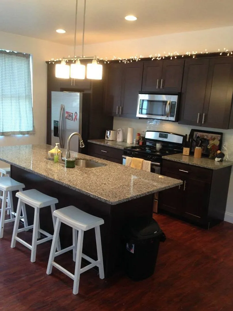 Student Housing - South Side — Photo 3