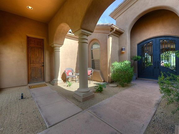 003_Courtyard