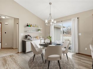 417 Bent Creek Dr, Marion, IA 52302