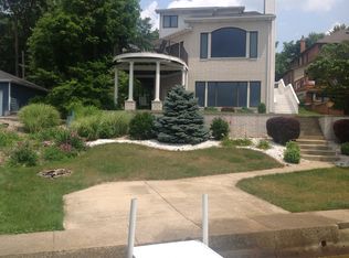 580 Spring Beach Rd, Rome City, IN 46784