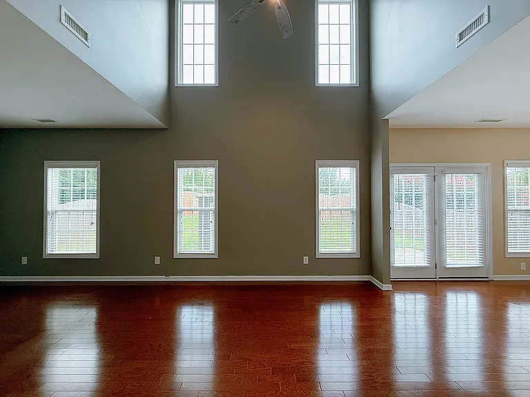 225 Arctic Ridge Way — Photo 7