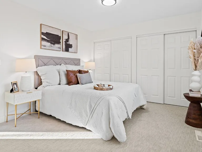 922 Park View St — Photo 4