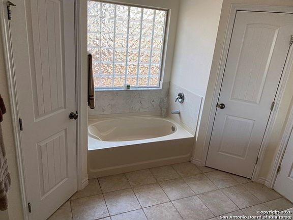 4th image of 23894 Crossland Rd