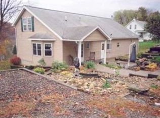 110 Carmichaels St, Rices Landing, PA 15357